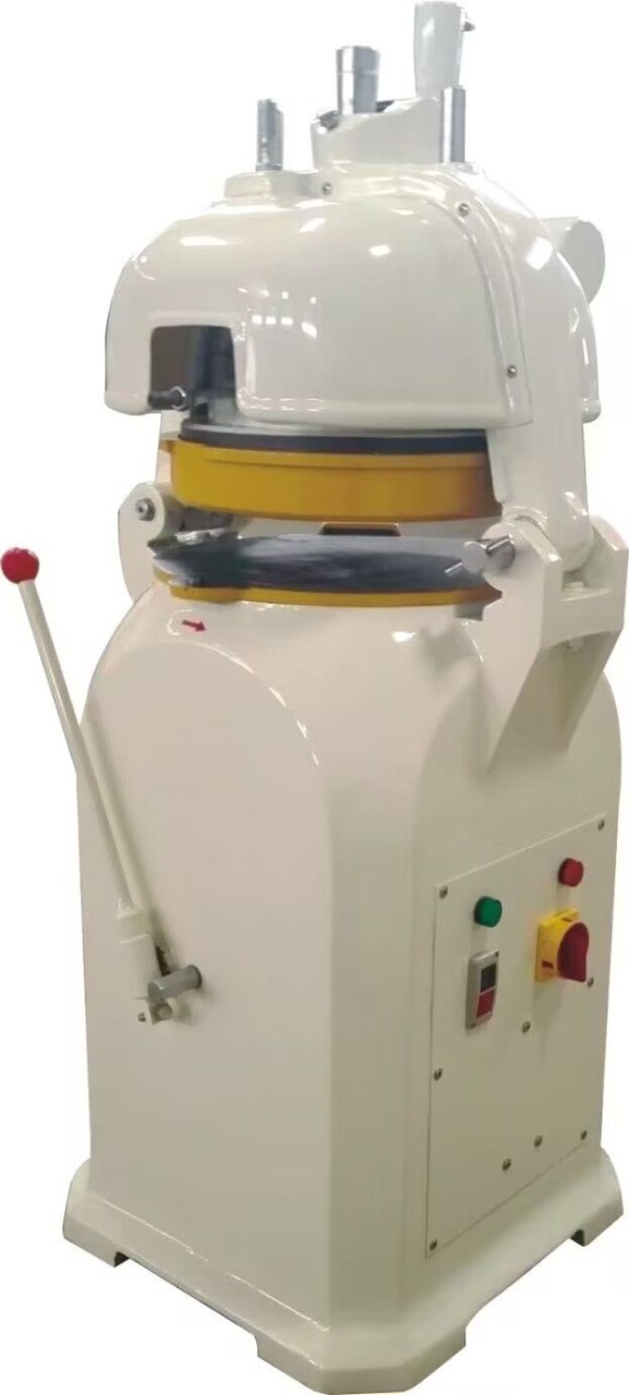 Wirk- und Teigteilmaschine 