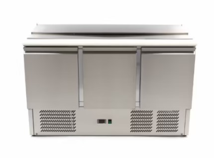 Saladette-mit-Schneidebrett-dreit-rig